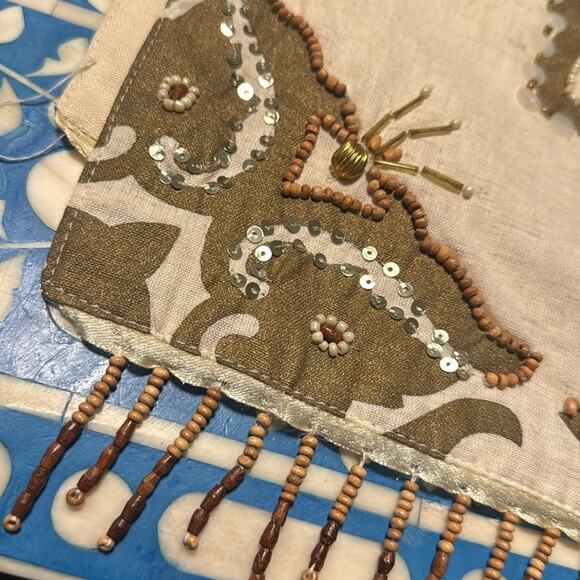 Kim Seybert embellished table runner! New - Picture 3 of 5